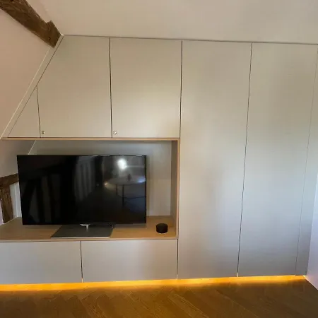 Rénové - Au Cœur De - à Pied *